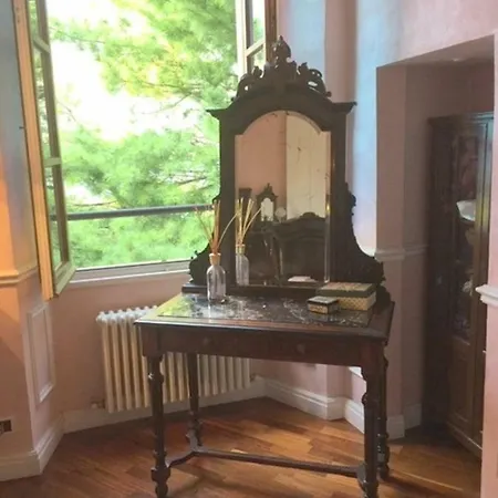 Lombardi Apartment *